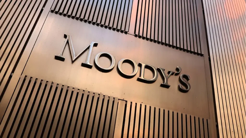 Moody's downgraded six US regional banks